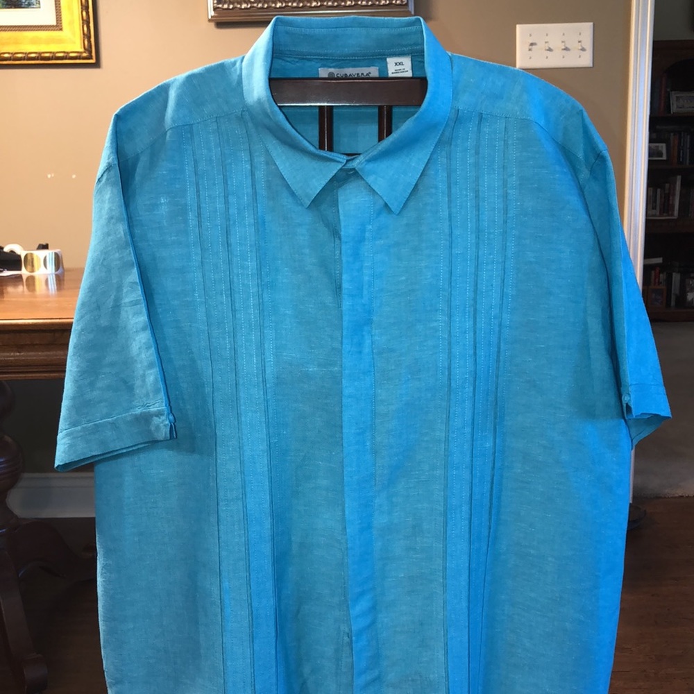 Cubavera Brand short sleeve shirt, Aqua Blue in color in perfect condition